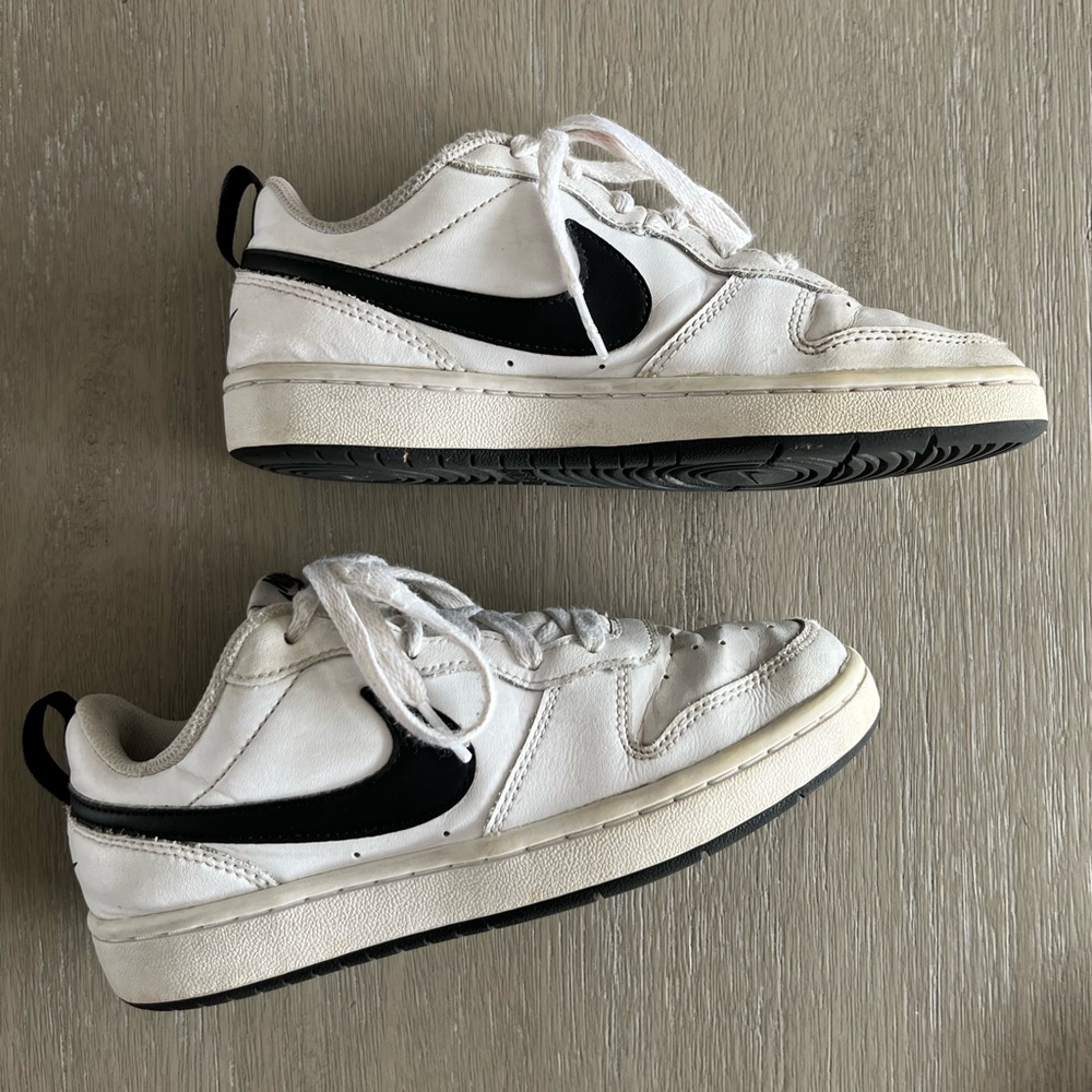 Nike Court Borough Low 2 Kids size 4Y